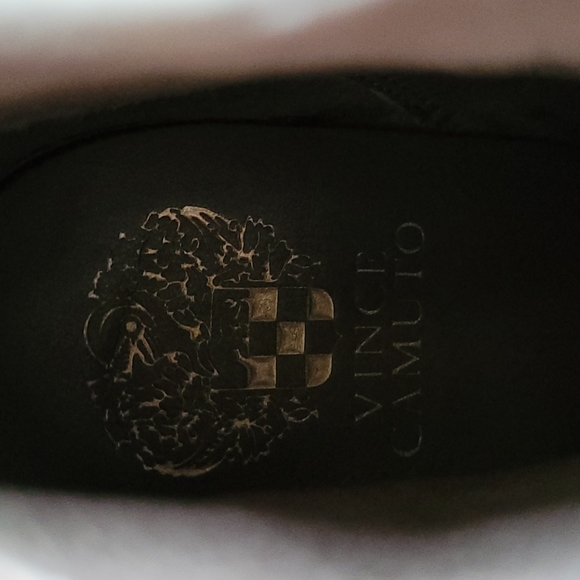 Vince Camuto wedge booties, size 9.5 M, buff suede color - Picture 4 of 5